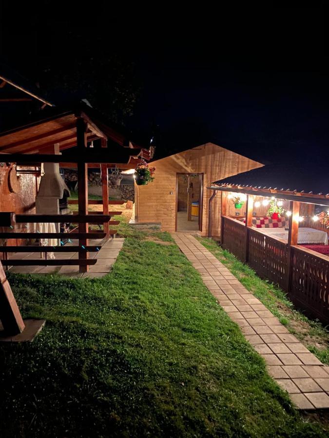 Floare De Maramures 1 Farkasrév Kültér fotó